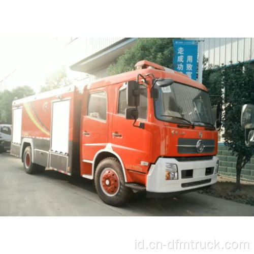 Truk pemadam kebakaran tanker air Dongfeng Tianjin